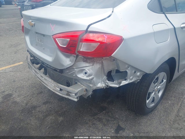 صورة 6 لـ 2017 Chevrolet CRUZE LS AUTO