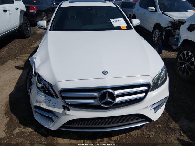 2017 Mercedes-BENZ E 300 — фото 12