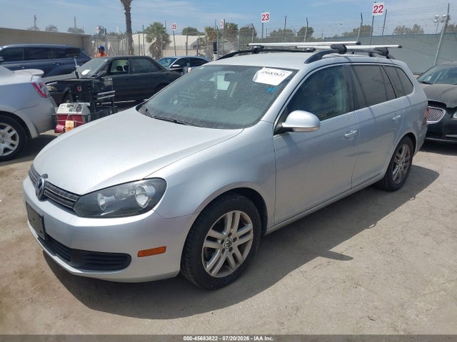 2013 Volkswagen JETTA SPORTWAGEN 2.0L TDI 照片 2