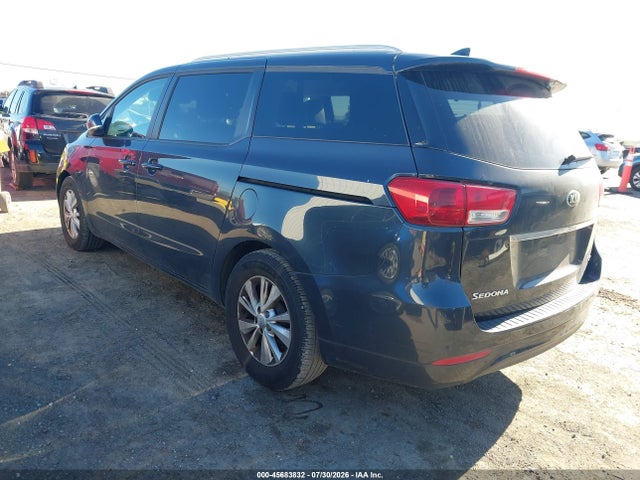 2017 KIA SEDONA LX 3