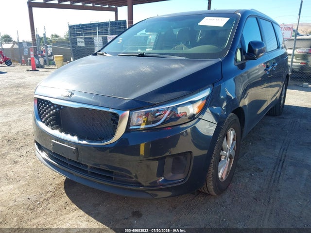 2017 KIA SEDONA LX 6