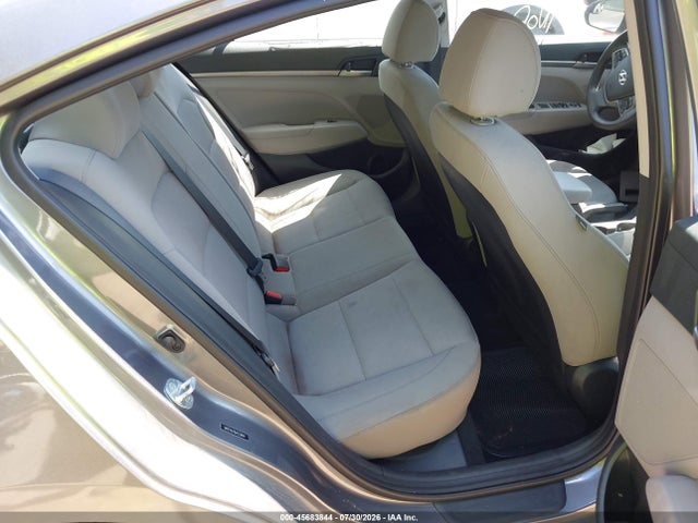 2018 HYUNDAI ELANTRA SE 8