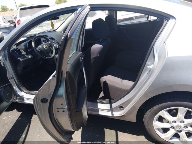 صورة 8 لـ 2011 Mazda MAZDA3 I TOURING