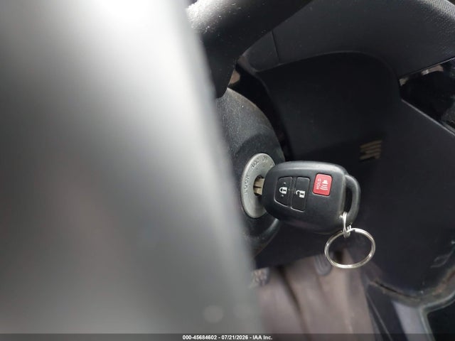 صورة مصغرة 11 لـ 2015 Toyota PRIUS C ONE