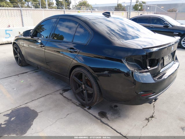 2017 BMW 3 SERIES 330I 照片 3