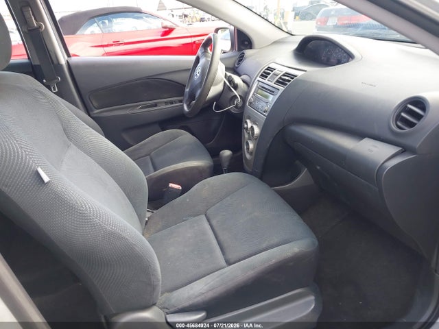 صورة 5 لـ 2012 Toyota YARIS