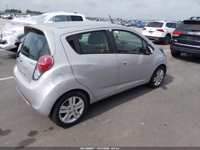 2015 Chevrolet SPARK 1LT CVT — фото 4