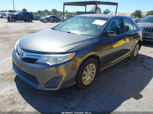 2012 Toyota CAMRY LE 照片 2