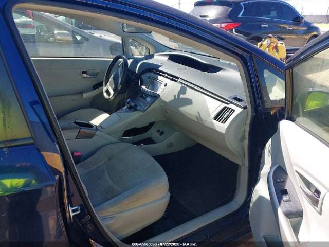 2012 Toyota PRIUS TWO — фото 5