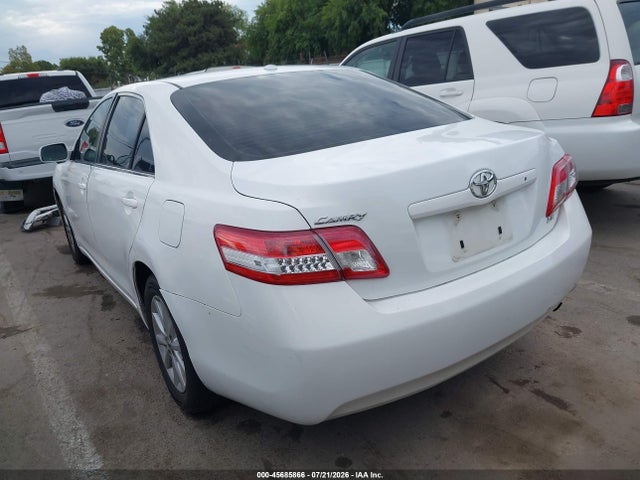 2010 Toyota CAMRY LE 照片 3