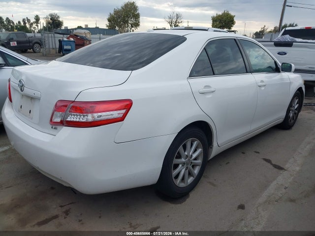2010 Toyota CAMRY LE 照片 4