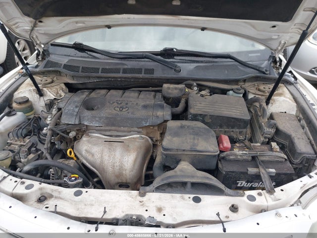 2010 Toyota CAMRY LE 照片 10