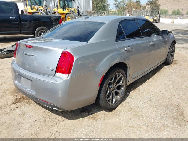 صورة 4 لـ 2018 Chrysler 300 300S