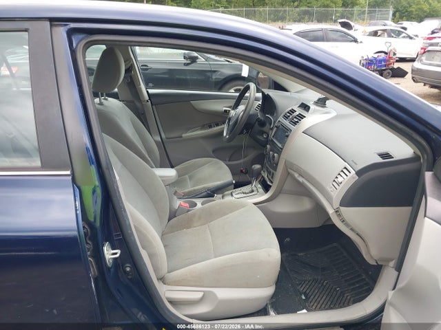 2013 Toyota COROLLA LE 照片 5