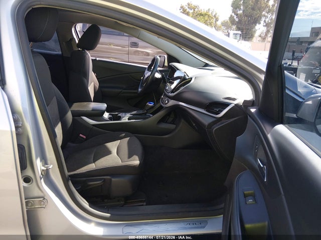 2017 Chevrolet VOLT LT photo 5