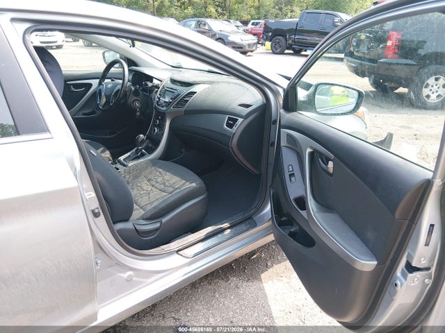 2015 Hyundai ELANTRA SE — фото 5