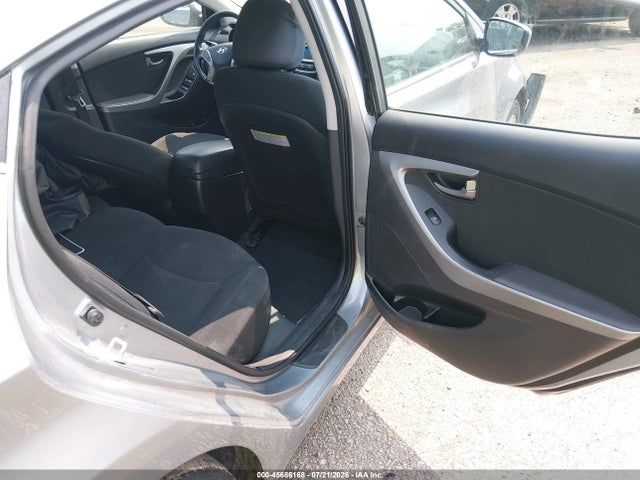2015 Hyundai ELANTRA SE — фото 8