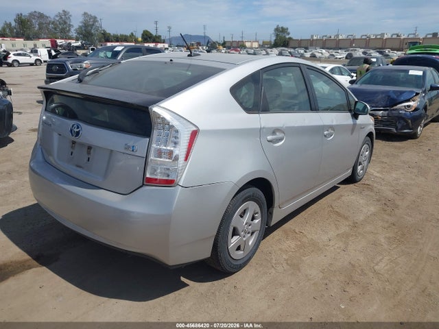 صورة 4 لـ 2010 Toyota PRIUS III