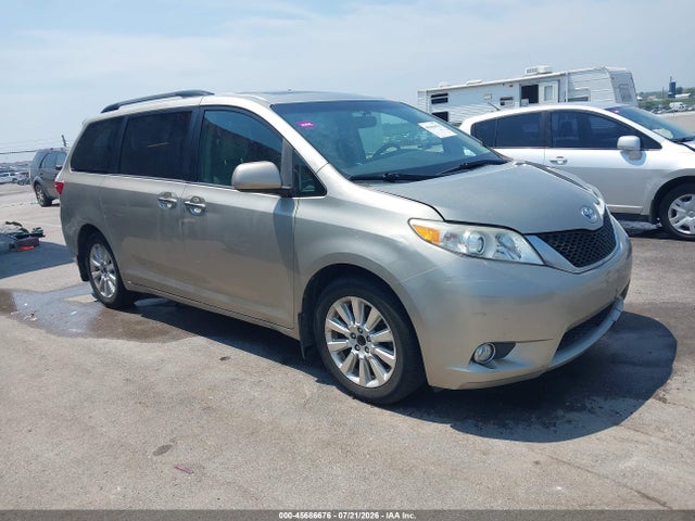 2015 TOYOTA SIENNA XLE PREMIUM 7 PASSENGER