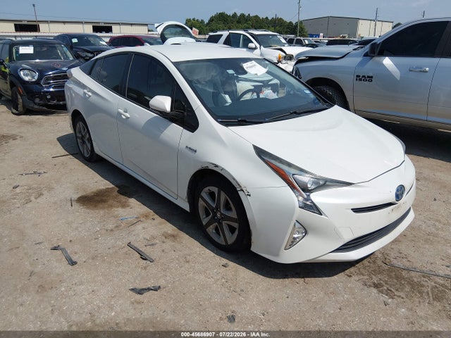 2016 TOYOTA PRIUS THREE TOURING