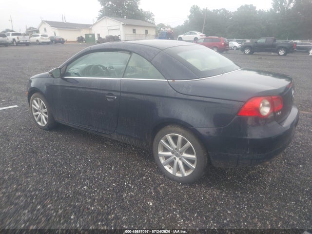 2011 Volkswagen EOS KOMFORT photo 3