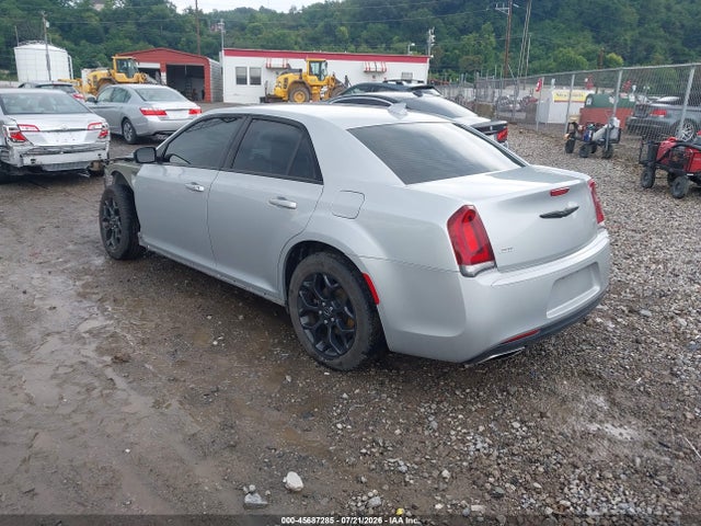 2019 Chrysler 300 TOURING photo 3