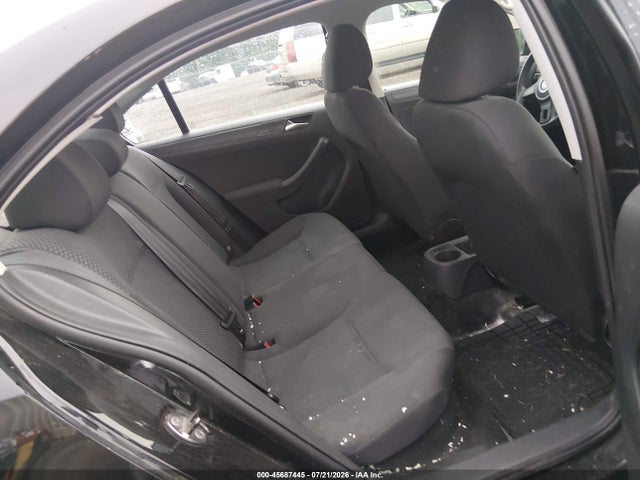 صورة 8 لـ 2011 Volkswagen JETTA 2.0L S