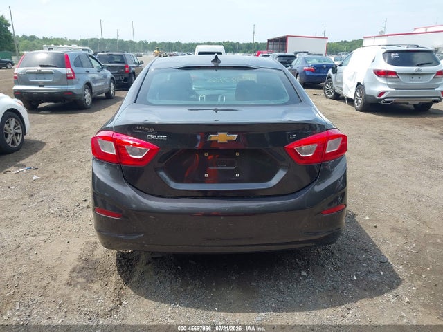 2017 Chevrolet CRUZE LT AUTO thumbnail 16