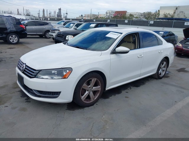 2012 Volkswagen PASSAT 2.5L SE — фото 2