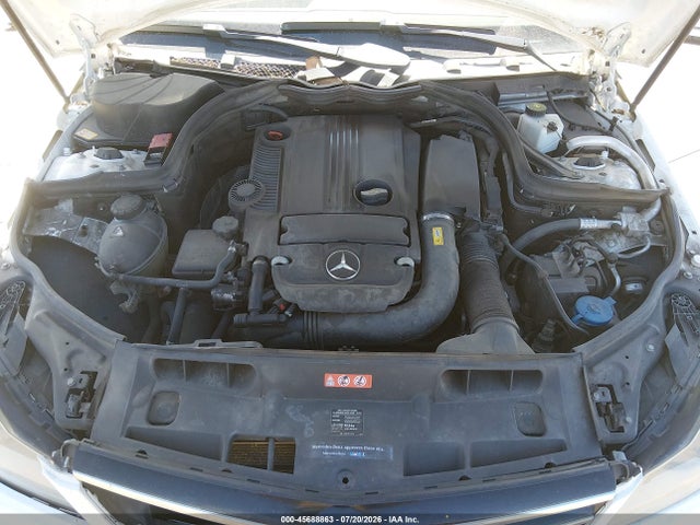 صورة 10 لـ 2014 Mercedes-BENZ C 250 SPORT