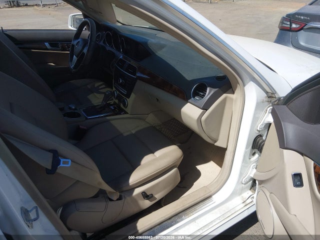 صورة 5 لـ 2014 Mercedes-BENZ C 250 SPORT