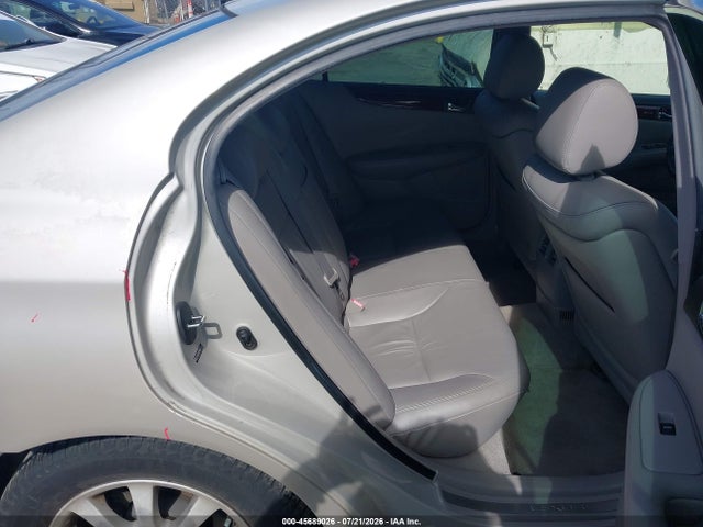 صورة 8 لـ 2004 Lexus ES 330