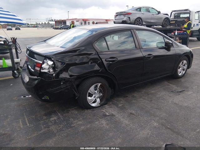 2015 Honda CIVIC LX — фото 4