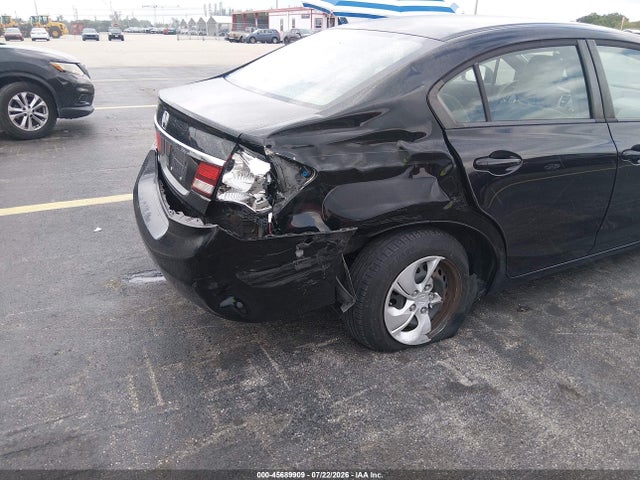2015 Honda CIVIC LX — фото 6