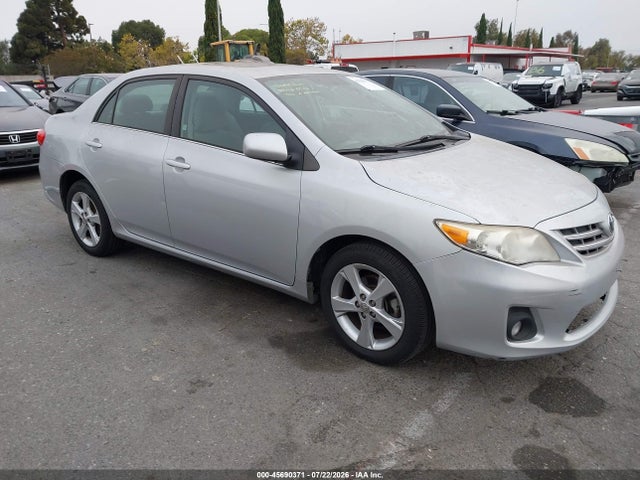 2013 TOYOTA COROLLA LE