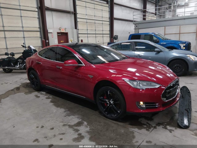 2014 TESLA MODEL S P85