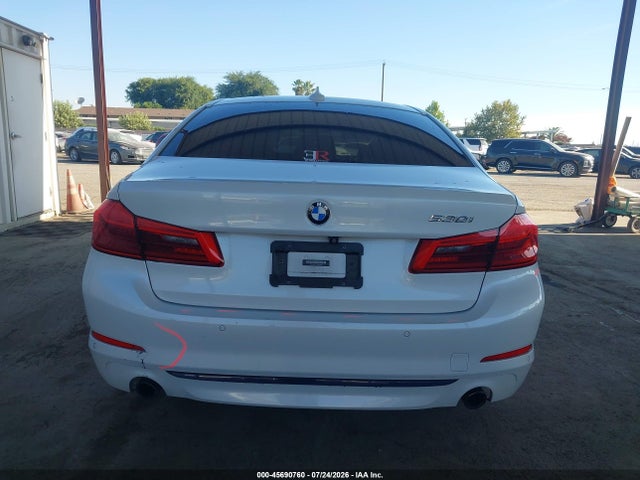 2018 BMW 530I 17