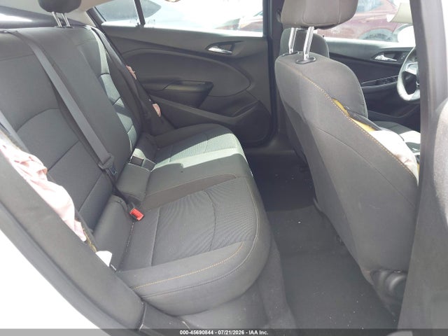 صورة 8 لـ 2017 Chevrolet CRUZE LS AUTO