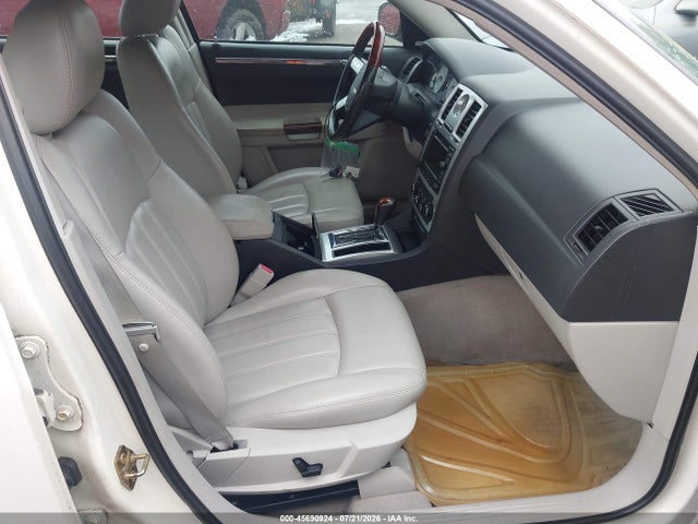 2006 Chrysler 300C — фото 5