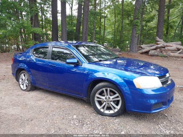 2012 Dodge AVENGER SXT — фото 6