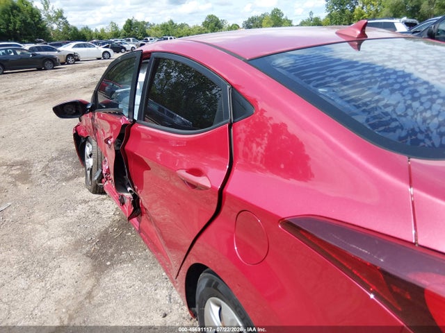 2016 Hyundai ELANTRA SE — фото 6