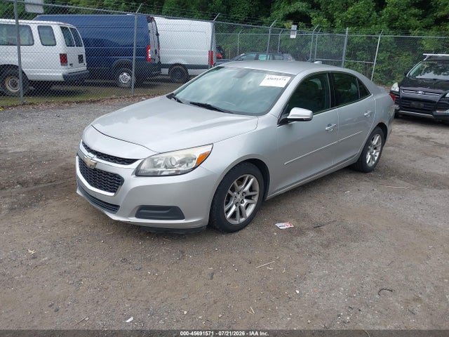 2015 Chevrolet MALIBU 1LT — фото 2