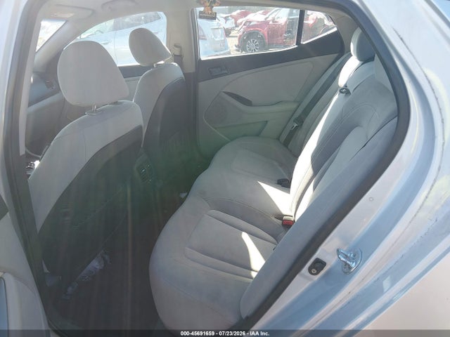 صورة 8 لـ 2011 KIA OPTIMA LX
