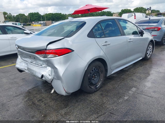 2024 Toyota COROLLA LE photo 4