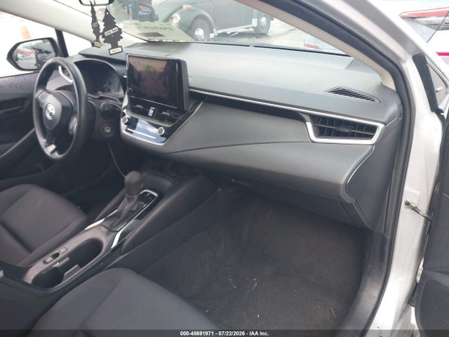 2024 Toyota COROLLA LE photo 5