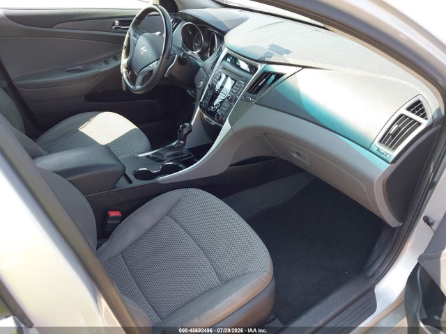 2011 Hyundai SONATA SE 照片 5