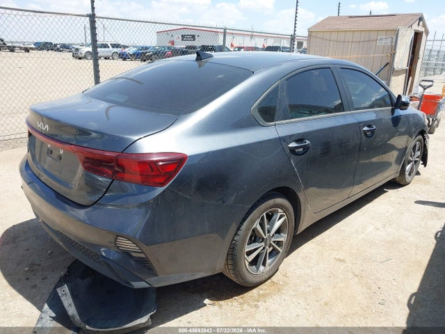 2023 KIA FORTE LXS 4