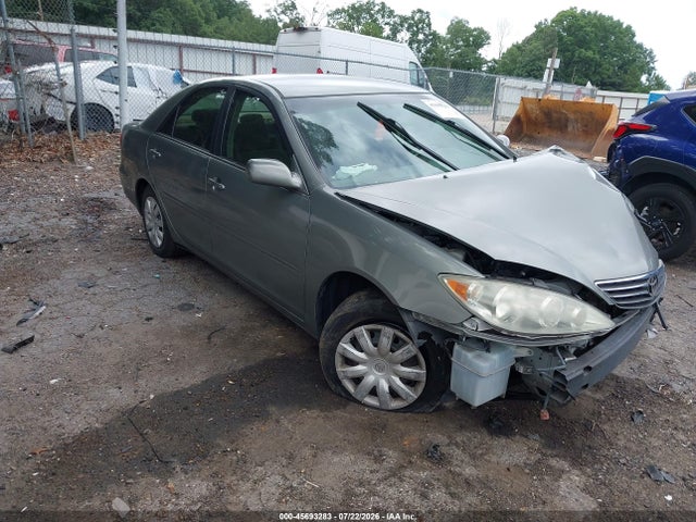 2005 TOYOTA CAMRY LE