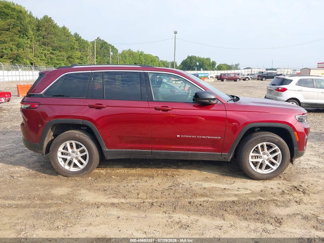 2023 JEEP GRAND CHEROKEE LAREDO 4X2 13