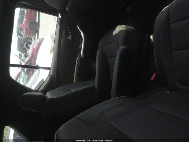 2023 CHEVROLET TRAVERSE AWD PREMIER 8
